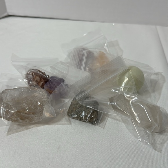 Rocks minerals and crystals lot of 9 piece 1 lb different sizes and shapes - Picture 11 of 11